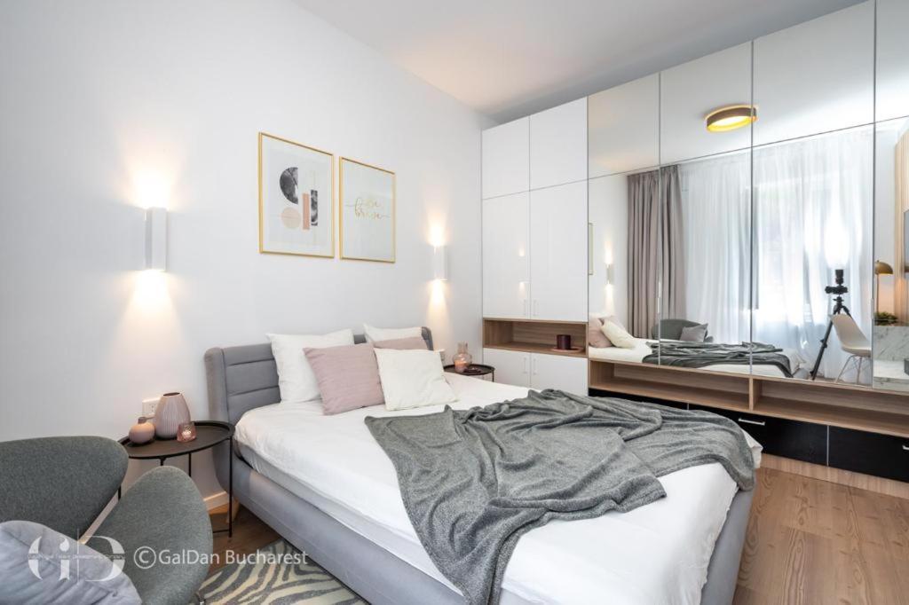 The Loft Luxury Apartments-Near The Park In The City Center ブカレスト エクステリア 写真
