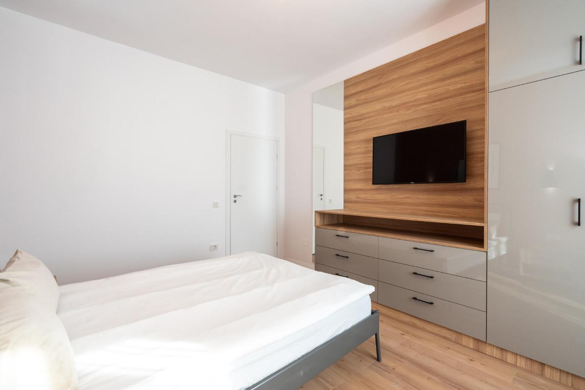 The Loft Luxury Apartments-Near The Park In The City Center ブカレスト エクステリア 写真